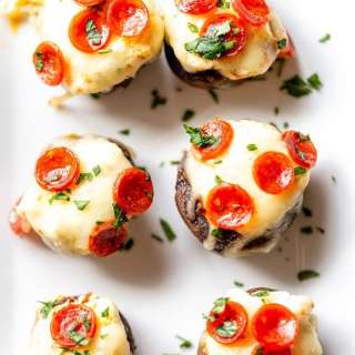 Pizza Dip Stuffed Mushrooms