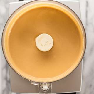The Best and Easiest Homemade Peanut Butter