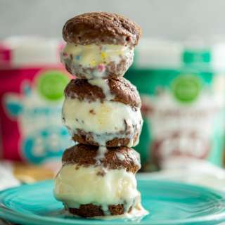 Skinny Brownie Bite Ice Cream Sandwiches