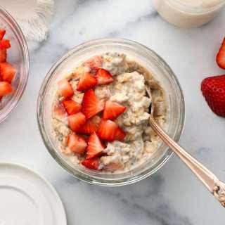 Strawberry Overnight Oats