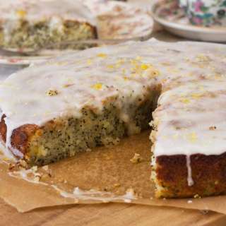 Lemon poppy seed drizzle cake