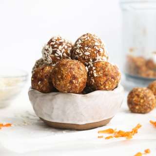 No-Bake Carrot Cake Bites