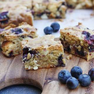 Blueberry, white chocolate & macadamia blondies