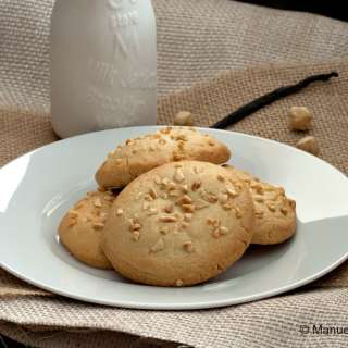 White Chocolate Hazelnut Cookies