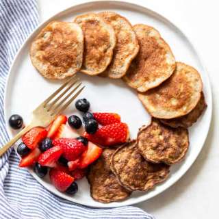 2 ingredient Banana Pancakes