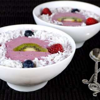 Berry Banana Smoothie Bowl