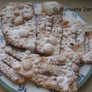 CHIACCHIERE