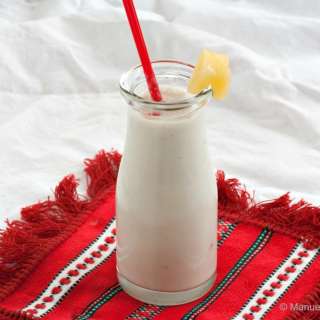Pineapple Coconut Banana Smoothie