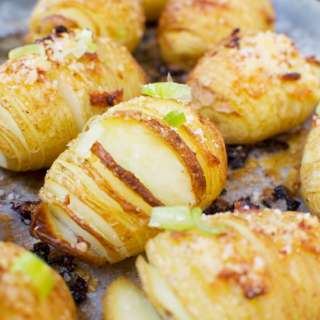 Mini Parmesan And Garlic Hasselback Potatoes