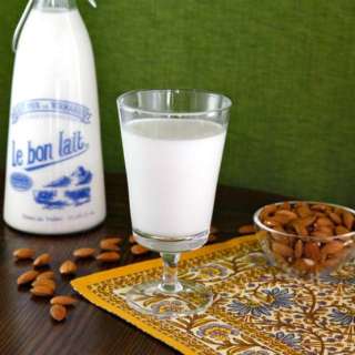 How to Make Almond Milk