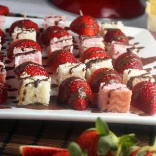 Strawberry & angel cake skewers with chocolate dipping sauce