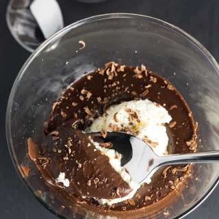 Easy Chocolate Pots (5-Minute Recipe!)