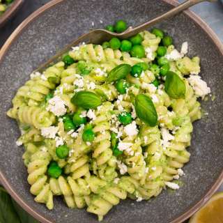 Creamy Green Pea Pasta (No Cream & With Frozen Peas!)