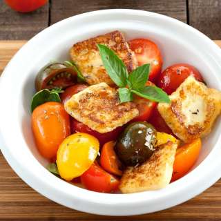 Mixed Tomato and Halloumi Salad