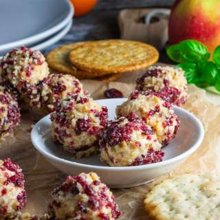 10-Minute Mini Cranberry Cheese Balls