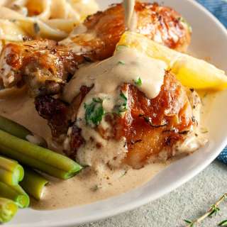Chicken In Greek Yogurt Sauce (6 Ingredients)