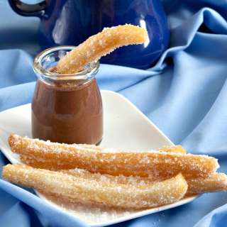 Churros y Chocolate