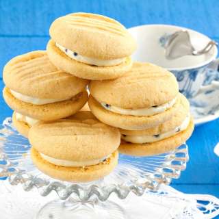 Melting Moments with Passion fruit Buttercream