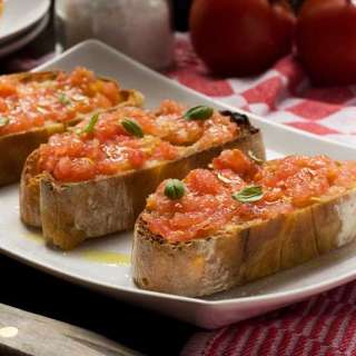 Spanish Bruschetta (Pan Con Tomate)