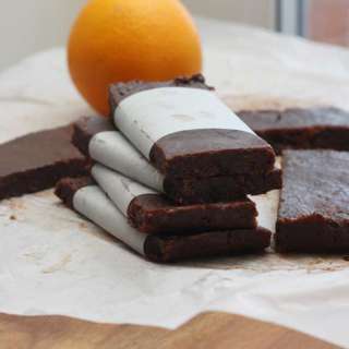 5-ingredient Healthy Chocolate Orange Date Bars (Nakd Bar Copycat)