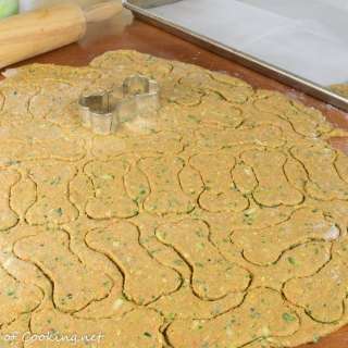 Spinach, Zucchini, and Carrot Dog Treats