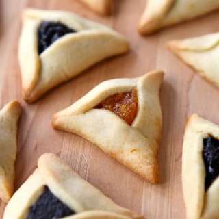 How to Fold Hamantaschen
