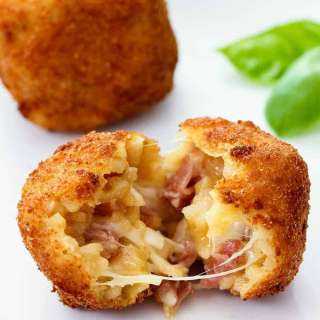 Arancini (Italian Rice Balls)