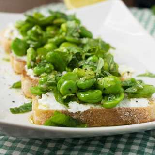 Fava Bean Toast With Ricotta & Mint