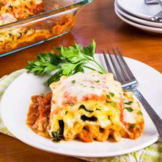 Mushroom and Spinach Lasagna Roll Ups