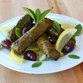 Vegetarian Grape Leaves (Dolmades)
