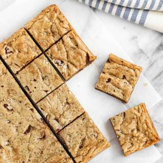 One-Bowl Almond Chocolate Chunk Blondies with Sea Salt