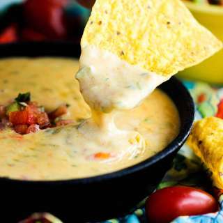 Classic Tex-Mex Queso (Cheese Dip)