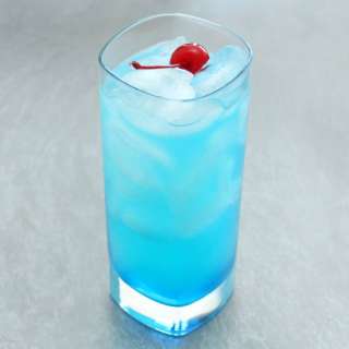 How to Make a Blue Lagoon Cocktail