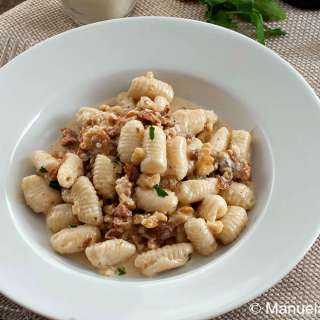 Malloreddus with Walnuts and Prosciutto