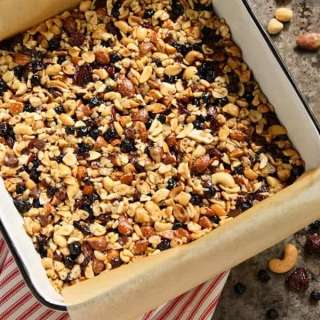 Nuts and Fruits Energy Bars {Homemade Kind Bars}