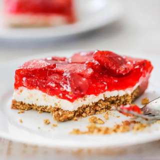 Strawberry Pretzel Salad