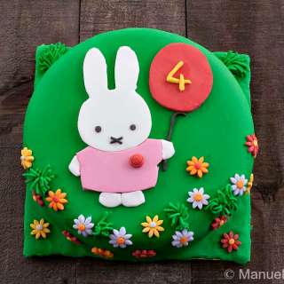 Miffy Cake
