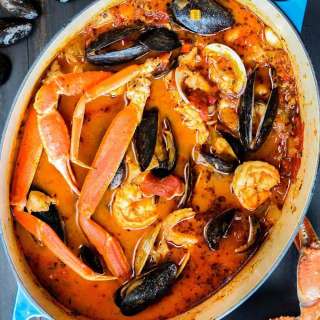 Classic Cioppino (San Francisco-Style Seafood Stew)