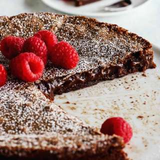 Swedish Sticky Chocolate Cake (Kladdkaka)