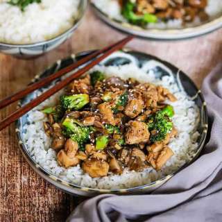 Chicken and Broccoli Stir-Fry with Mushrooms