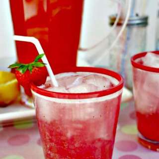 Sparkling Strawberry Lemonade