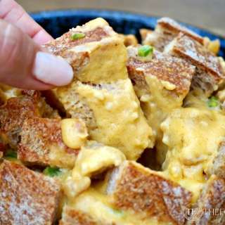 Cheesy Cheddar Pull Apart Bread