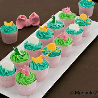 Peppa Pig Chocolate and Vanilla Cupcakes