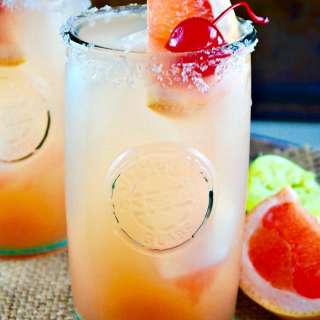 Refreshing Paloma Cocktail