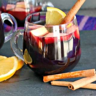 Slow Cooker Winter Sangria - An Easy recipe for Entertaining