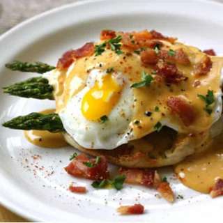 Eggs Benedict with BBQ Hollandaise