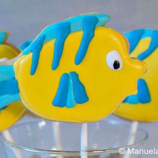 Flounder Shortbread Cookie Pops