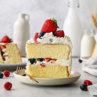 Chantilly Cake