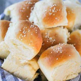Easy Skillet Dinner Rolls