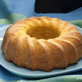 Vegan Mango Bundt Cake